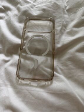 Clear MagSafe-Compatible Phone Case with White Magnetic Ring iPhone 17